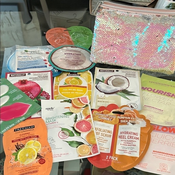epielle,vitamasoues,Garnier, the Spathecary+ Other - New 12 Hydrating Sheet Masks in a stunning sequined zip makeup bag.